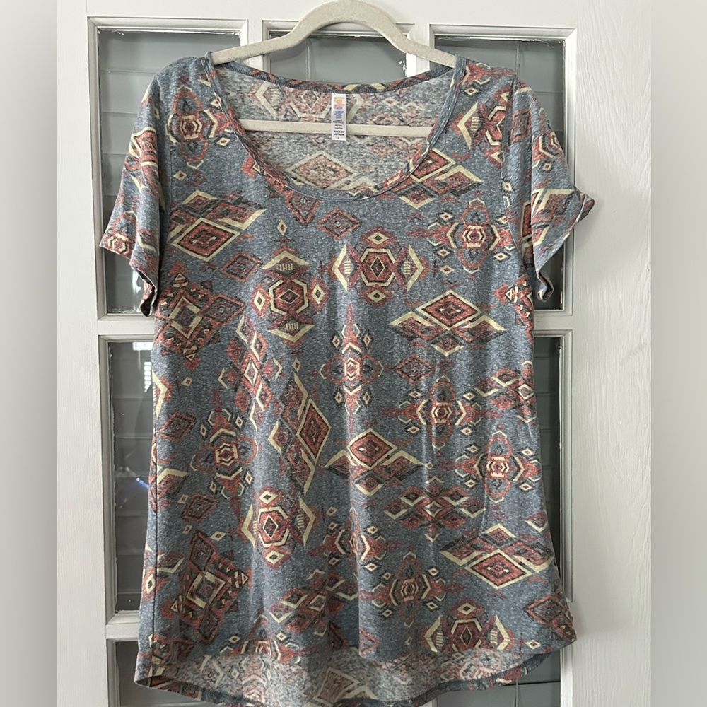 Lularoe Women’s L Classic T Heather Blue Aztec Print Short Sleeve T-shirt
